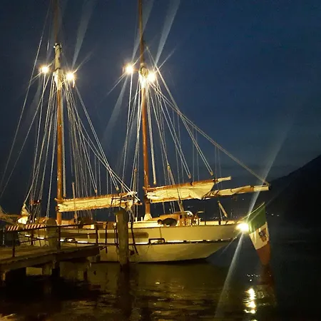 La Casa Della Luna Nel Διαμέρισμα Brenzone sul Garda