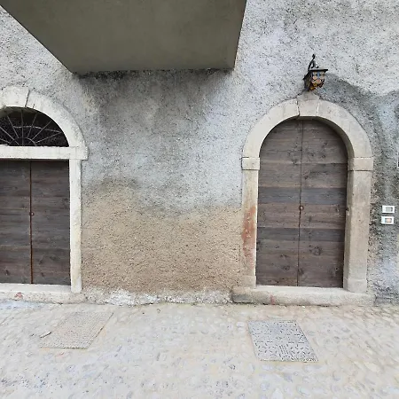La Casa Della Luna Nel